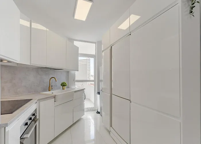 Happy Sabina Sea View *