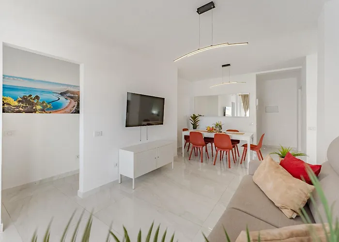 Happy Sabina Sea View *